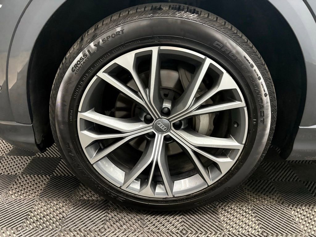 Used 2020 Audi Q8 Premium Plus AWD/4WD image 17