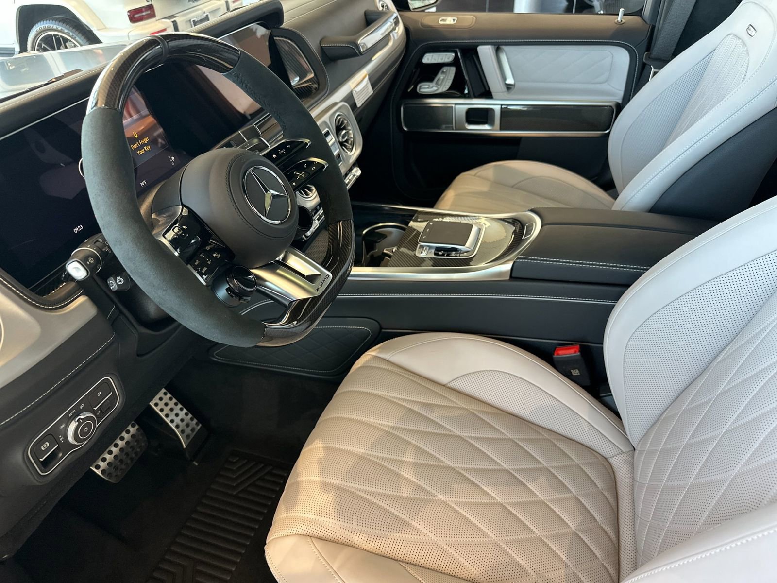 New 2026 Mercedes-Benz G 63 AMG 4MATIC image 10