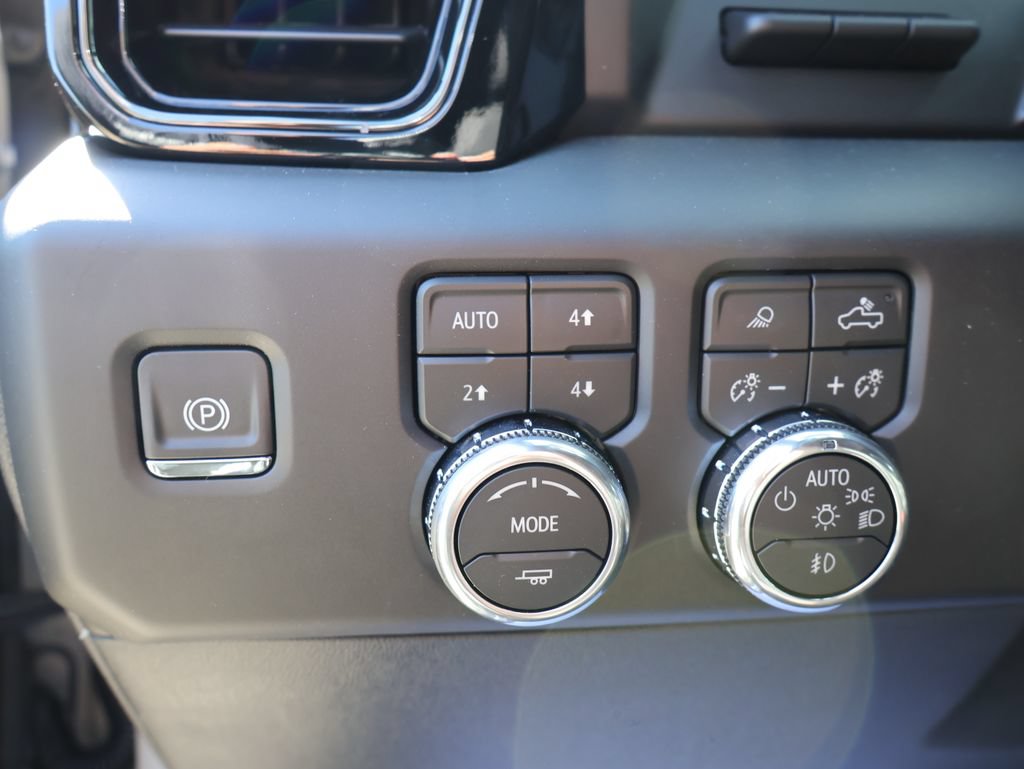 New 2026 GMC Sierra 1500 AT4 w/ AT4 Premium Package AWD/4WD image 13