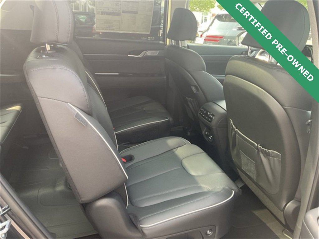 Used 2024 Hyundai Palisade Limited image 16