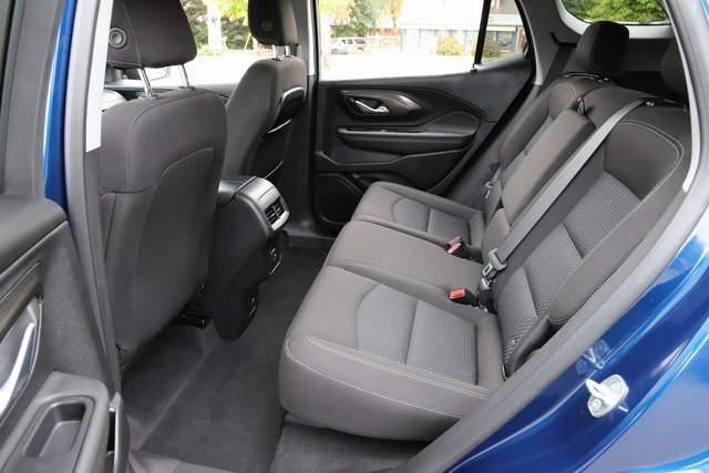 Used 2023 GMC Terrain SLE w/ Driver Convenience Package image 16