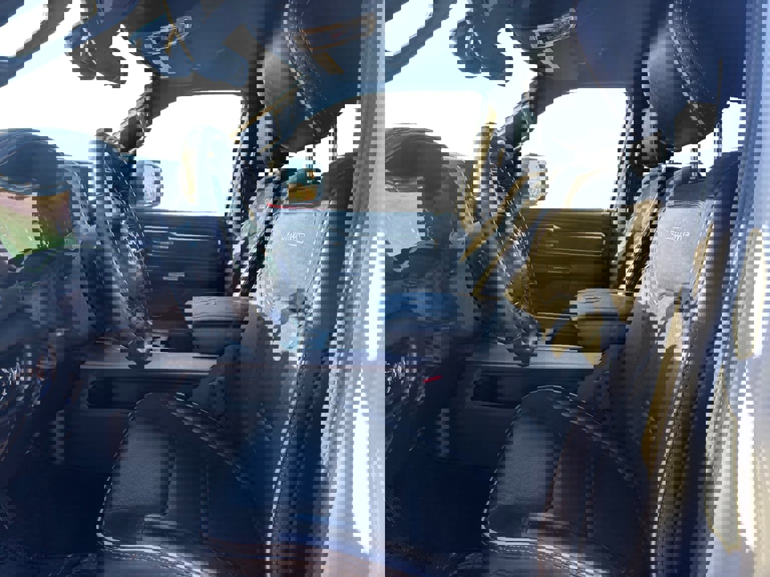 Used 2020 RAM 1500 Laramie w/ Sport Appearance Package image 10