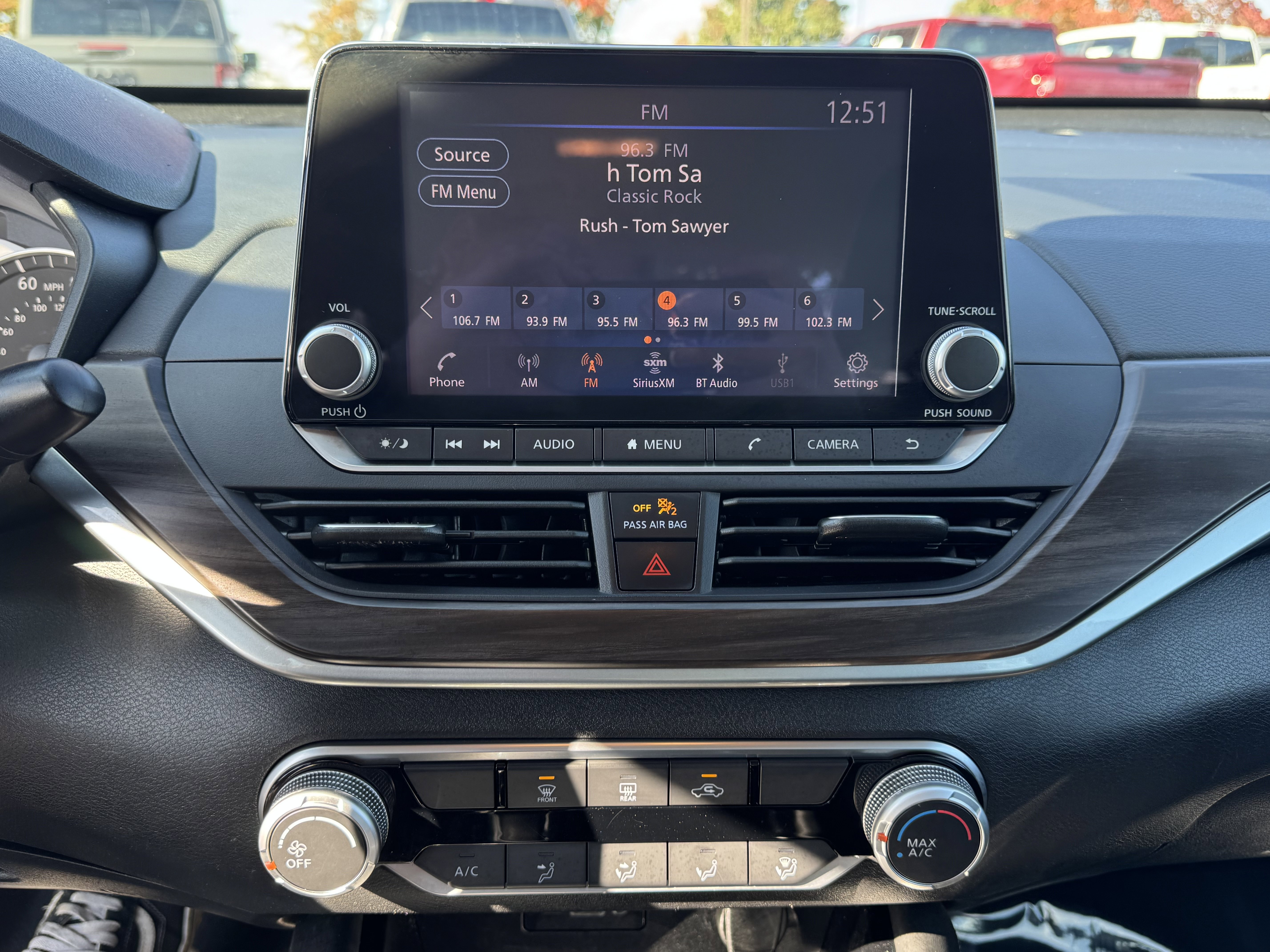 Used 2023 Nissan Altima 2.5 SV image 23