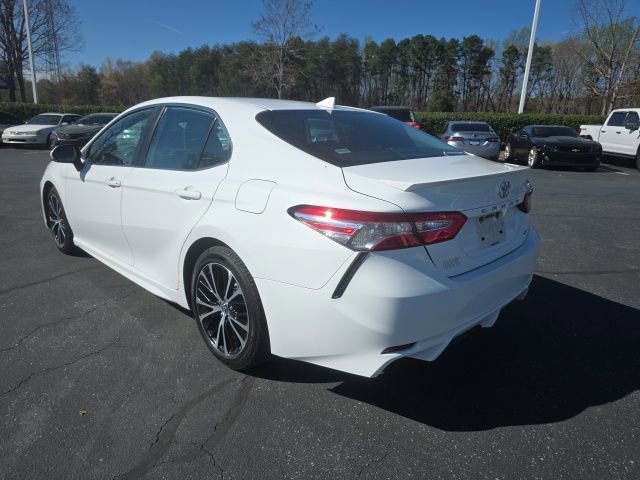 Used 2020 Toyota Camry SE w/ Convenience Package image 6