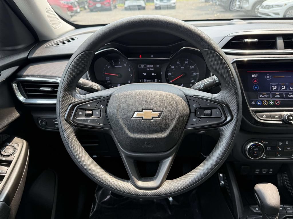 Used 2023 Chevrolet TrailBlazer LT w/ Convenience Package AWD/4WD image 18