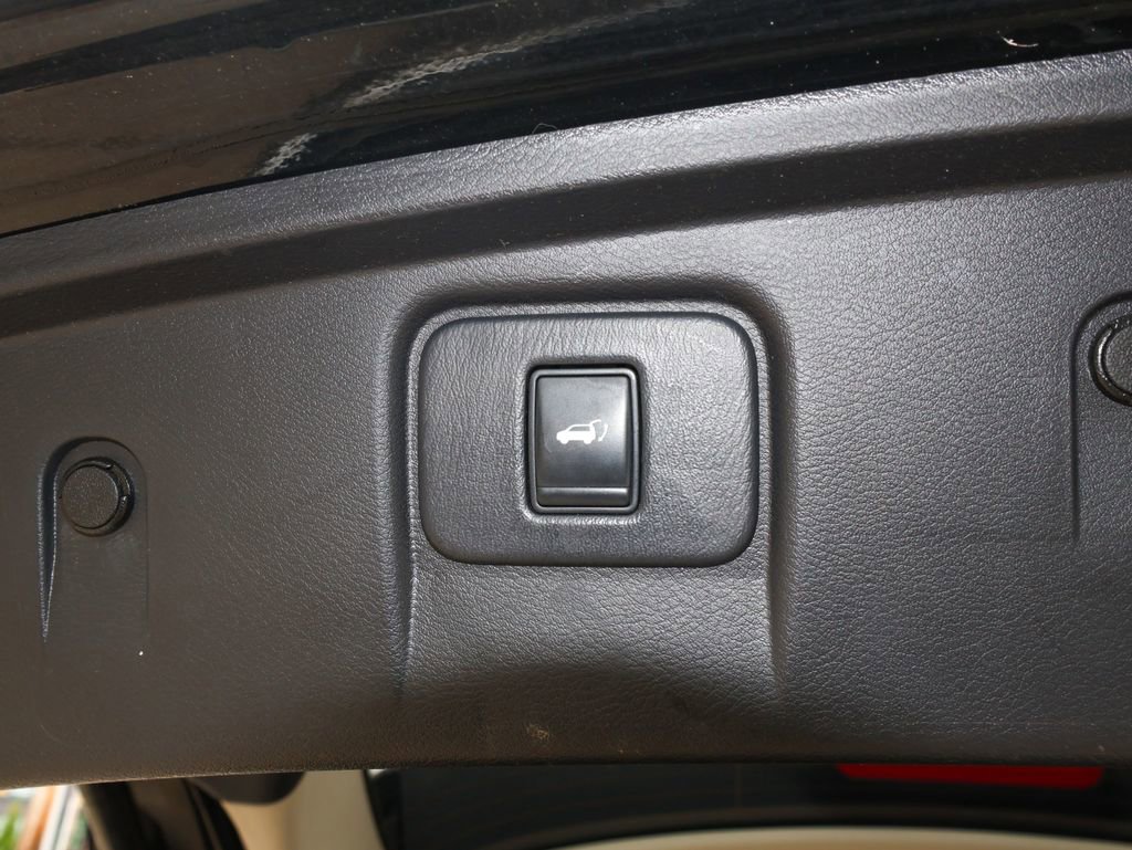 Used 2015 Nissan Murano Platinum w/ Platinum Technology Package AWD/4WD image 11