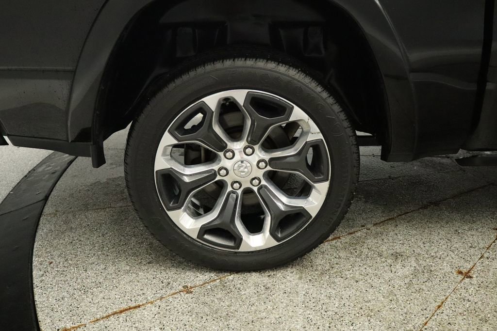 Used 2019 RAM 1500 Limited AWD/4WD image 17