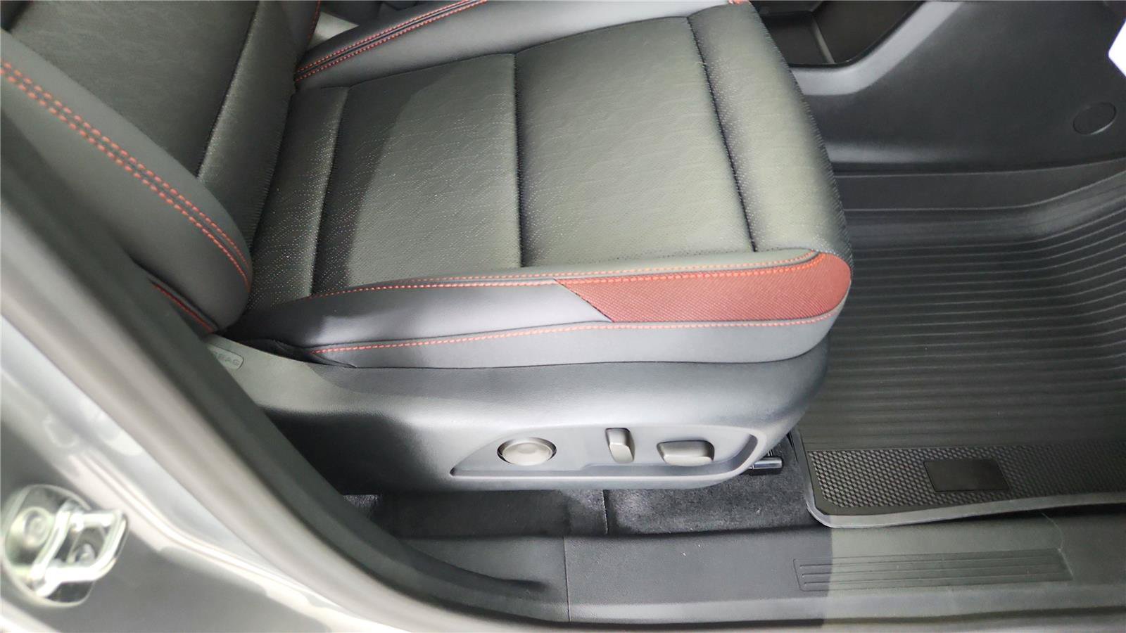 New 2027 Chevrolet Equinox RS w/ Safety and Technology Package AWD/4WD image 29