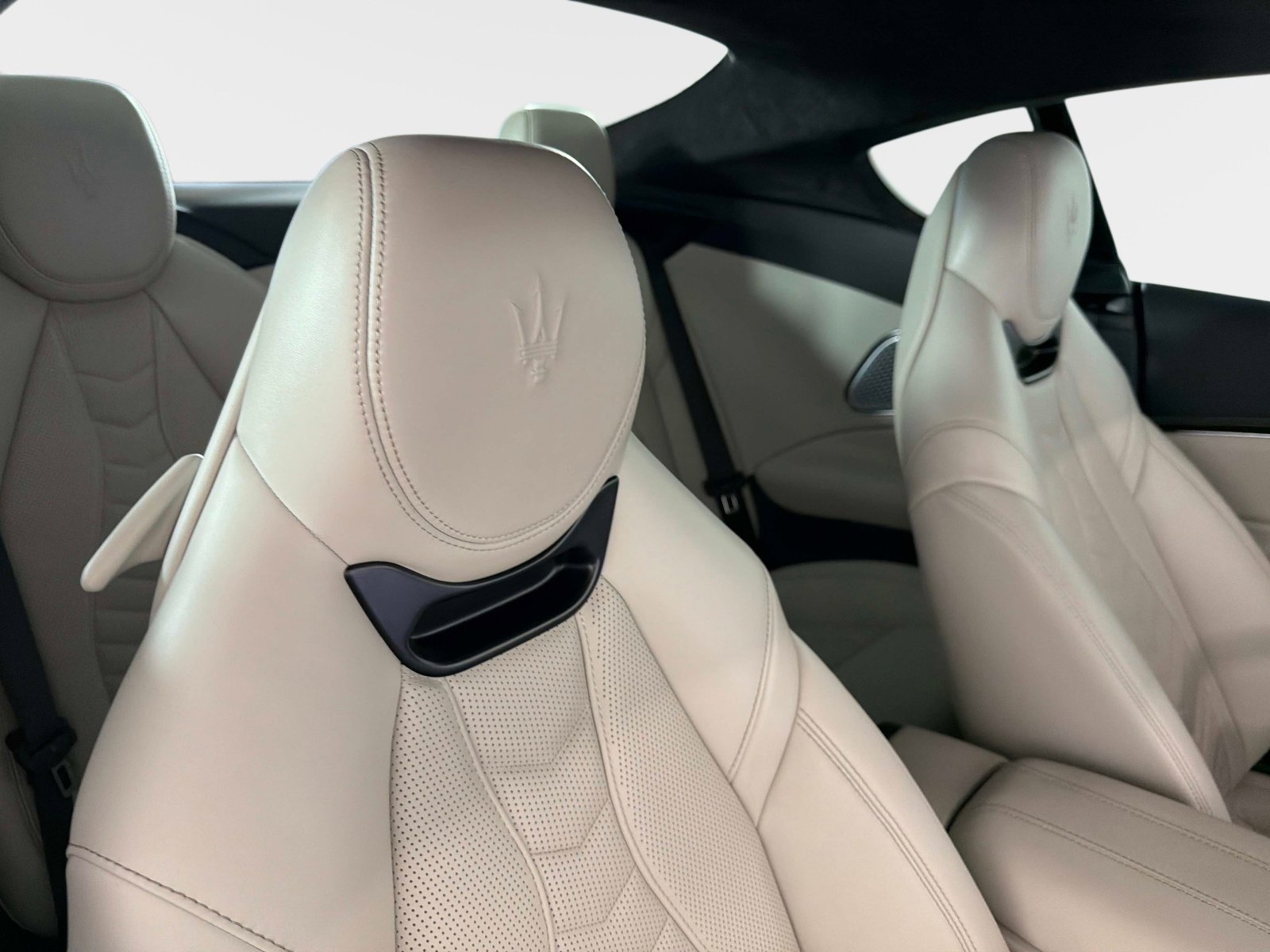 Used 2024 Maserati GranTurismo Trofeo AWD/4WD image 27