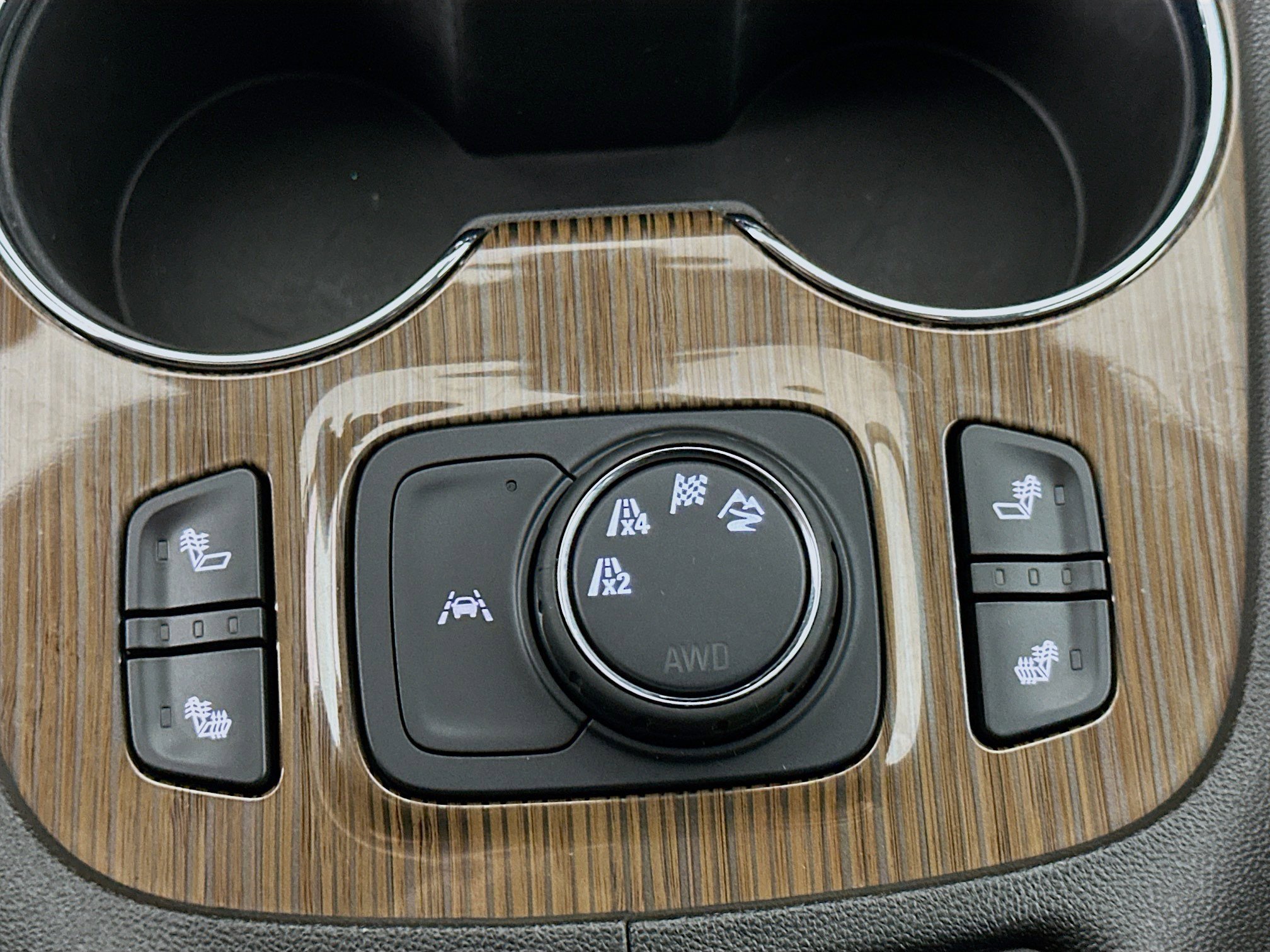 Used 2023 GMC Acadia SLE w/ Driver Convenience Package image 25