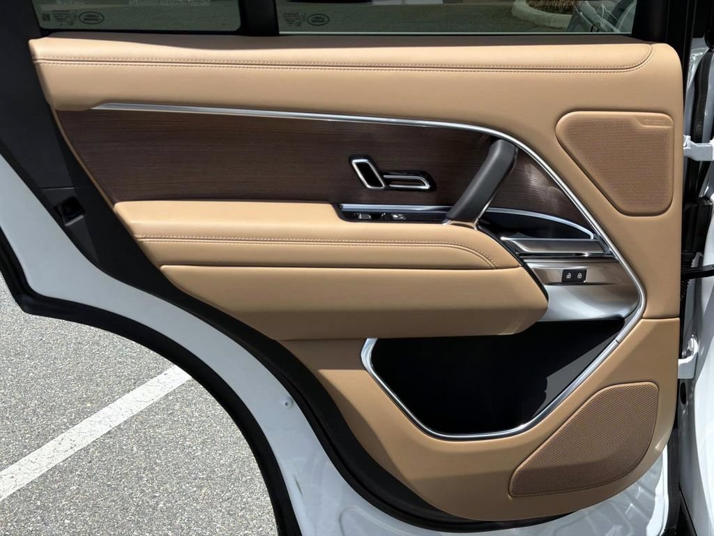 New 2026 Land Rover Range Rover SE AWD/4WD image 11