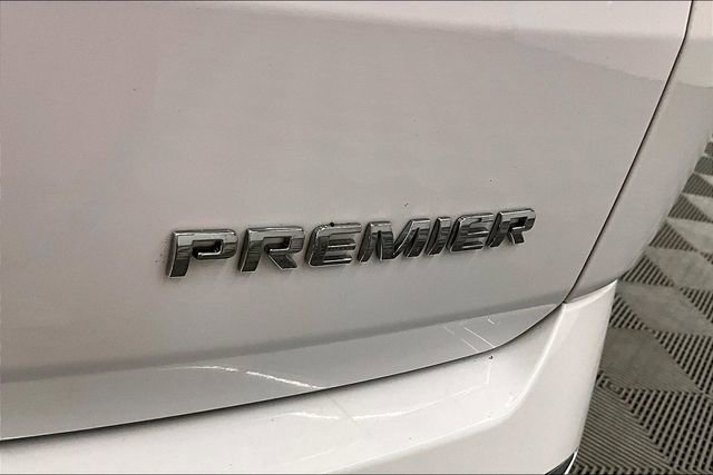 Used 2023 Chevrolet Traverse Premier image 9