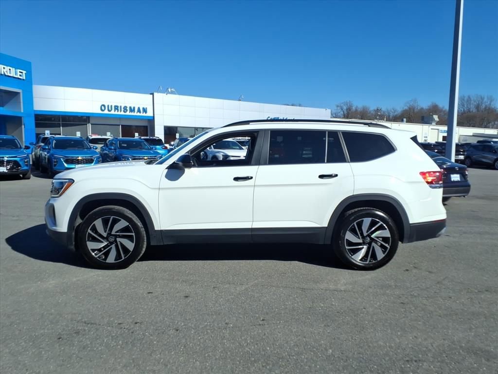 Used 2024 Volkswagen Atlas SE image 6