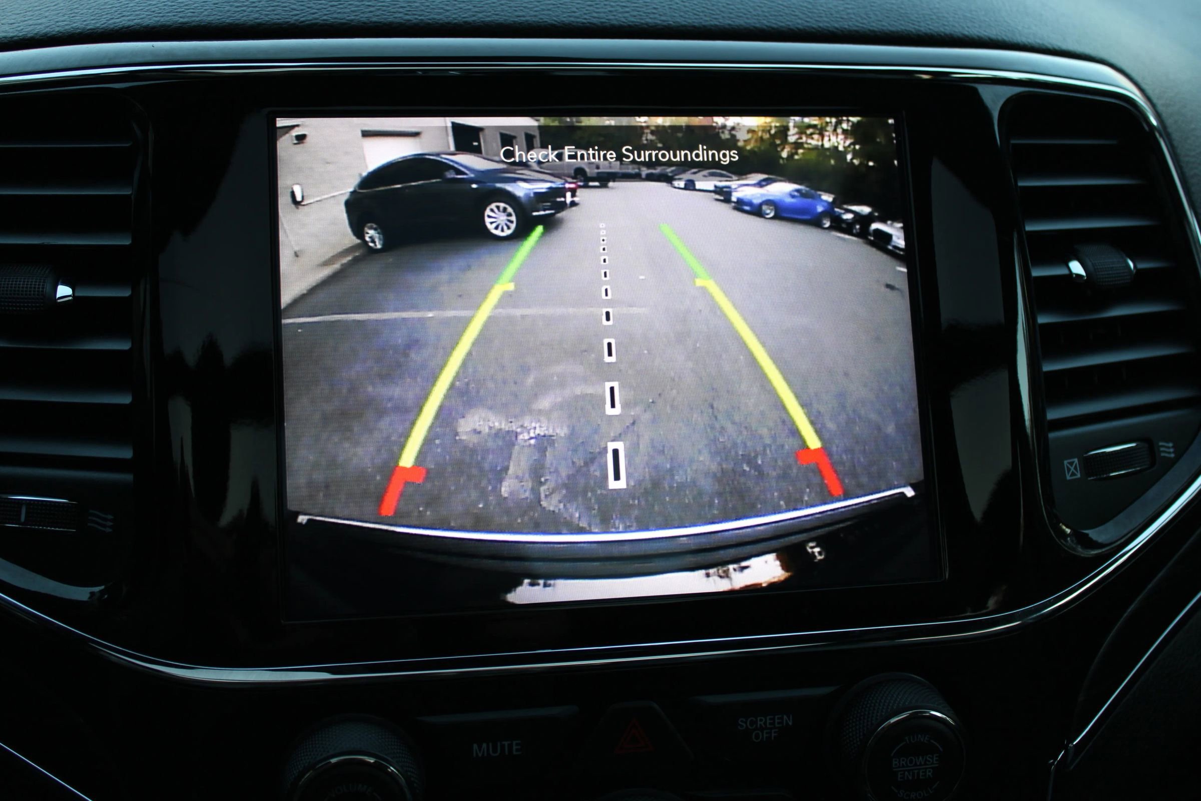 Used 2021 Jeep Grand Cherokee Limited w/ Luxury Group II image 30