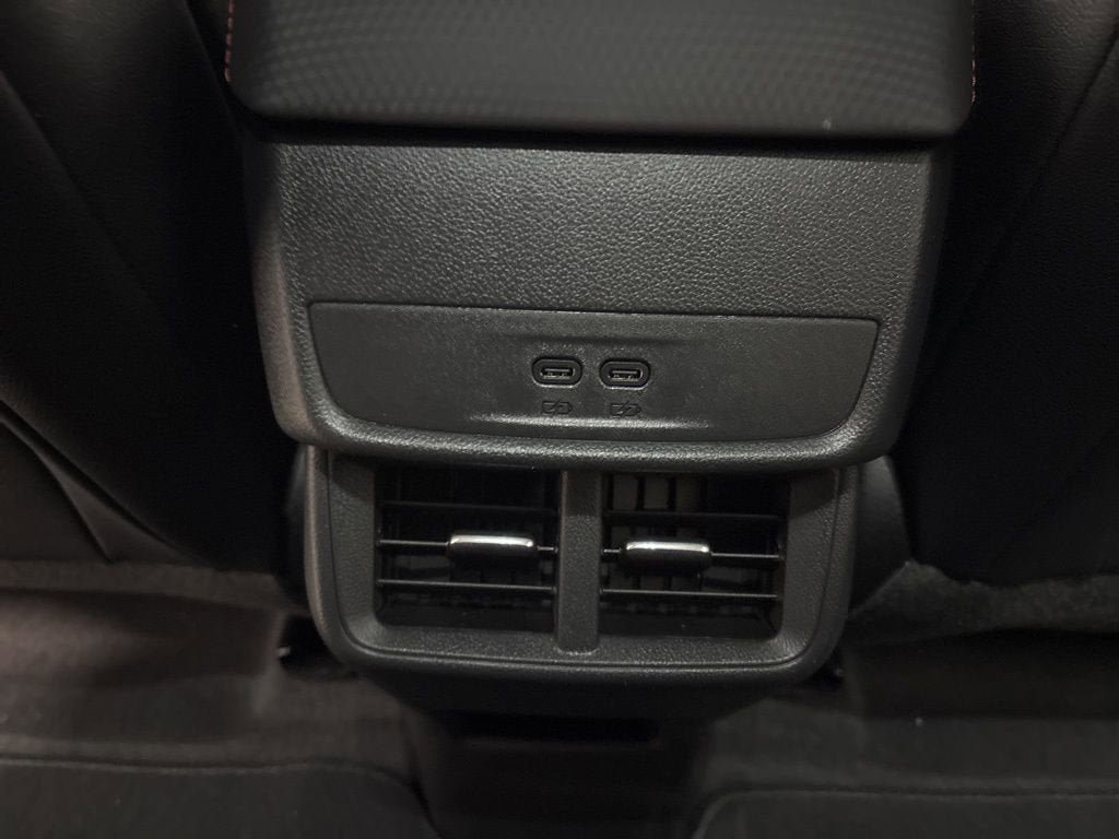New 2026 Chevrolet Equinox RS w/ Safety and Technology Package AWD/4WD image 32