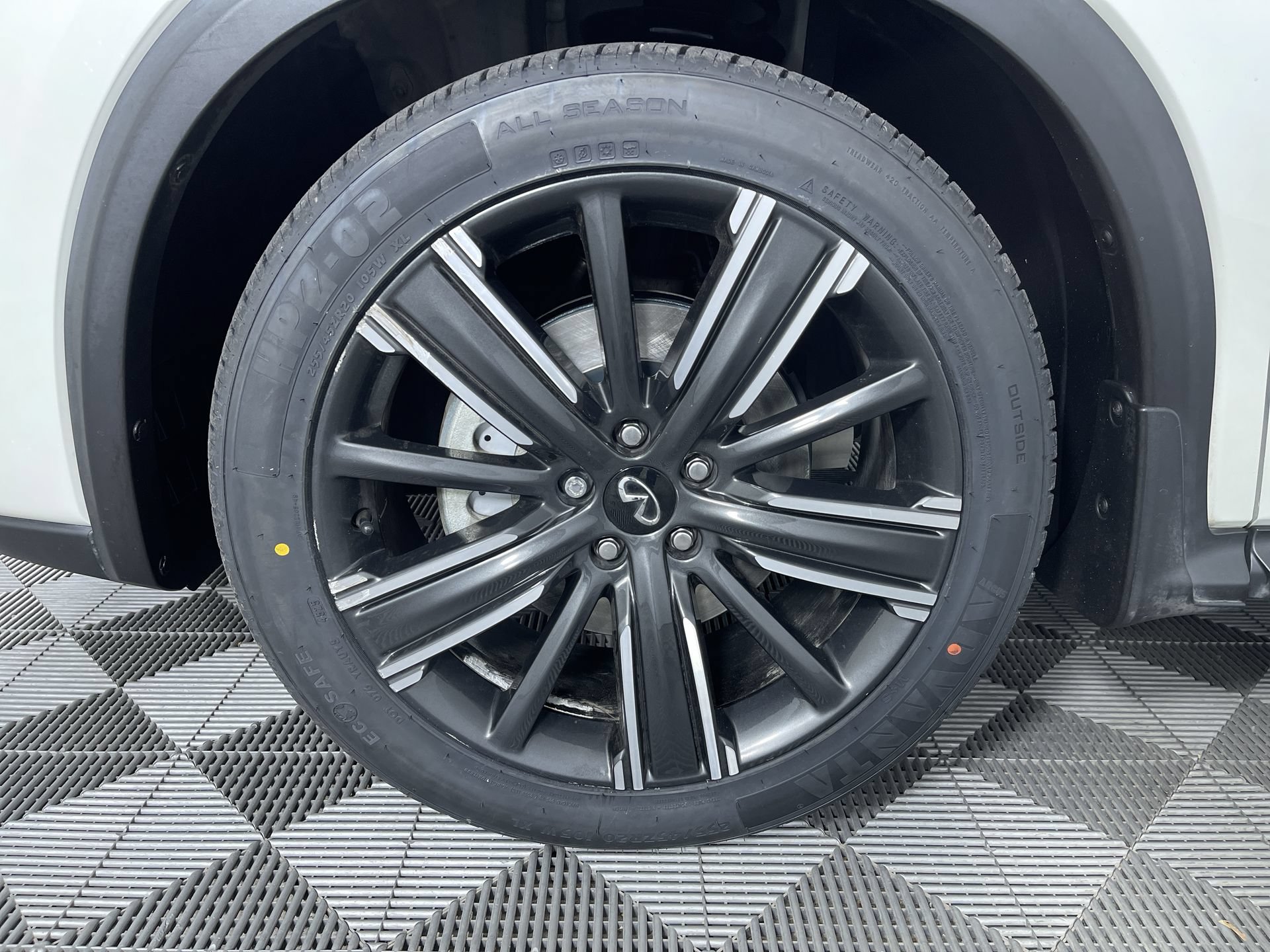 Used 2021 INFINITI QX50 Luxe w/ Appearance Package AWD/4WD image 25