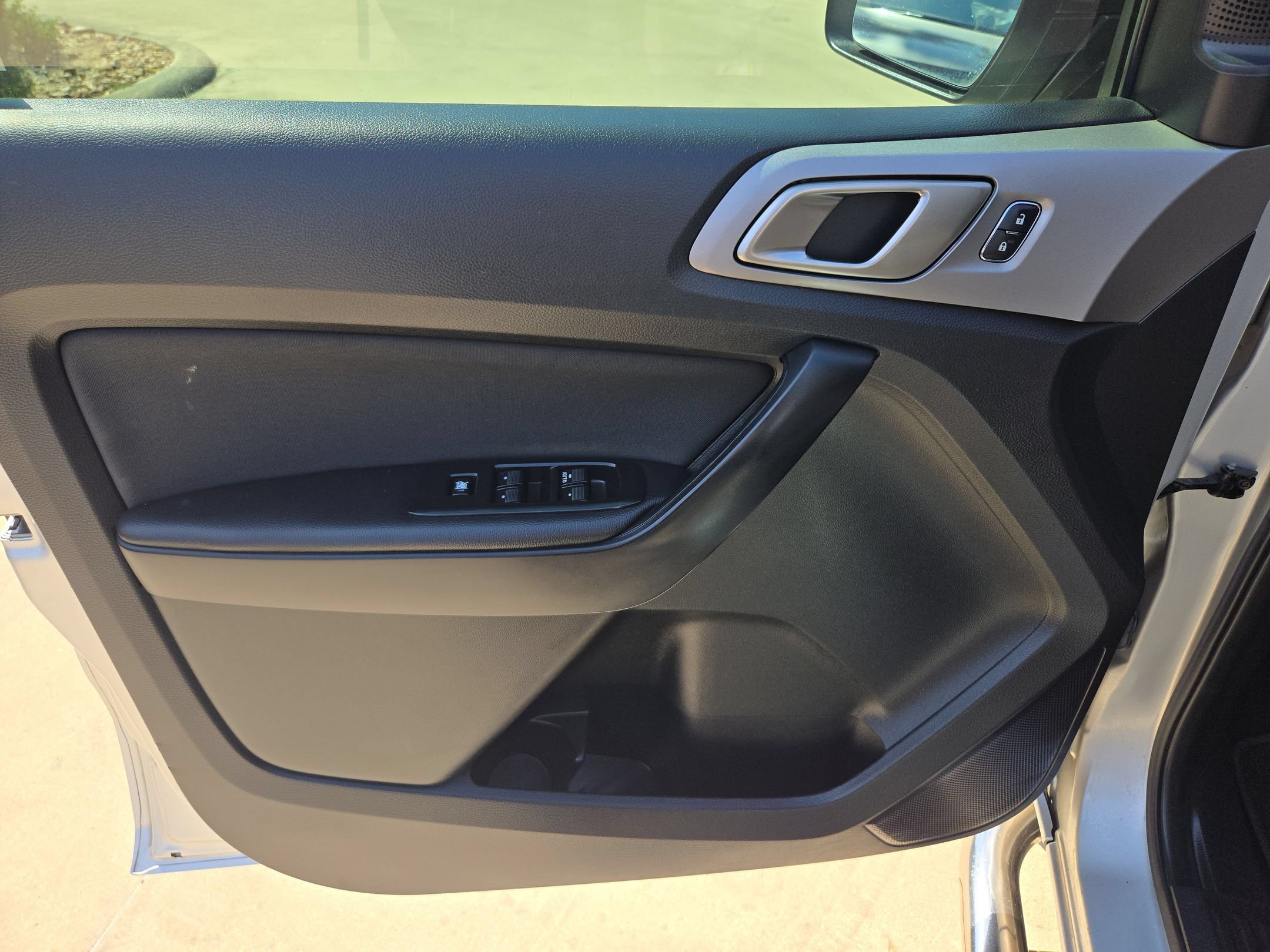 Used 2019 Ford Ranger XLT w/ Equipment Group 301A Mid RWD image 11