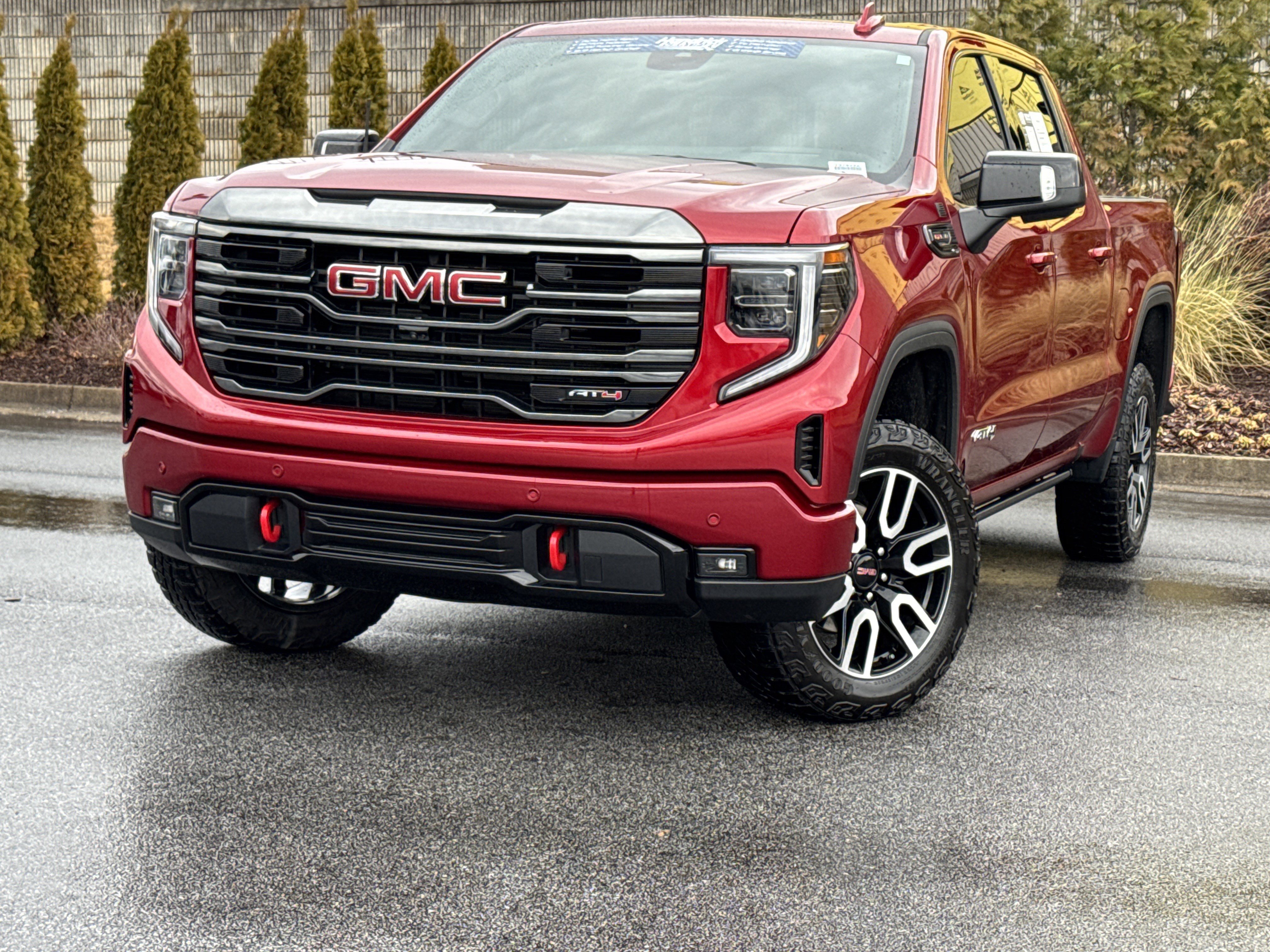 Used 2024 GMC Sierra 1500 AT4 w/ Technology Package image 5