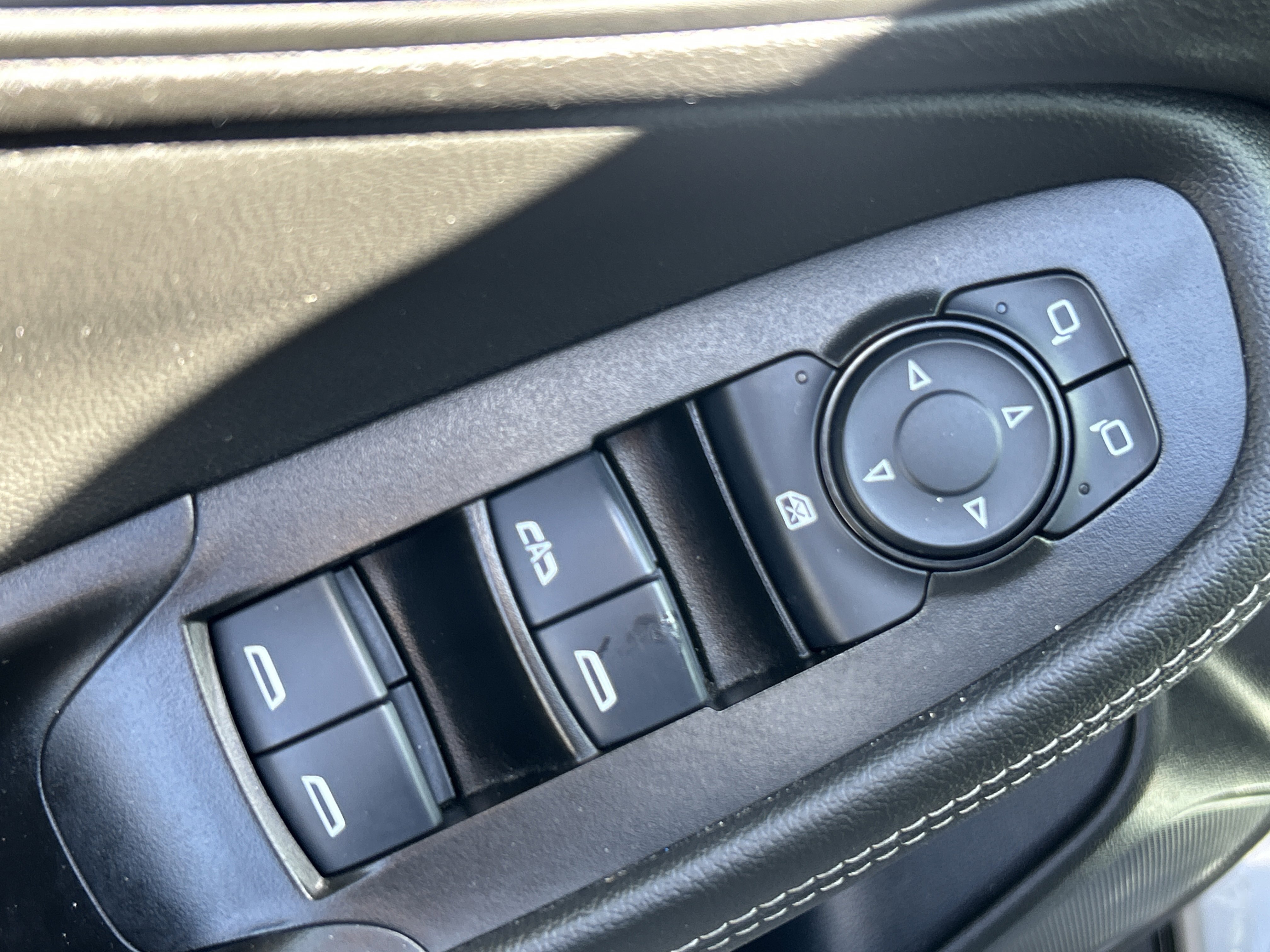 Used 2024 Buick Encore GX Sport Touring AWD/4WD image 20