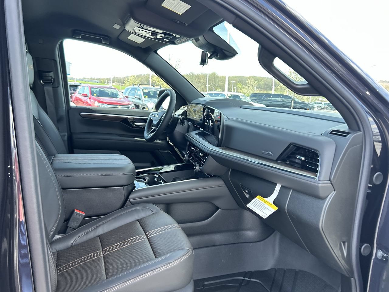 New 2026 Chevrolet Tahoe High Country AWD/4WD image 14