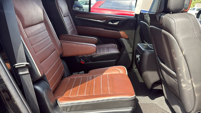 Used 2023 GMC Yukon Denali Ultimate AWD/4WD image 21