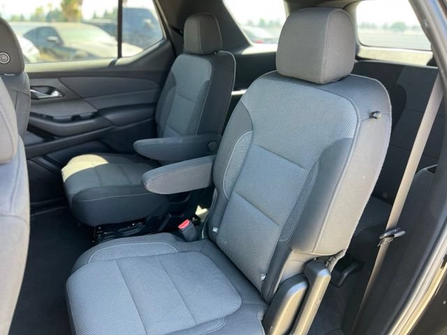 Used 2023 Chevrolet Traverse LT w/ LPO, Cargo Package AWD/4WD image 17