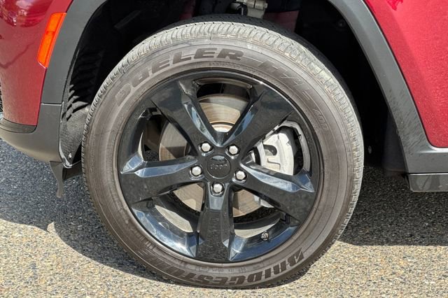 Used 2024 Jeep Grand Cherokee L Altitude AWD/4WD image 46