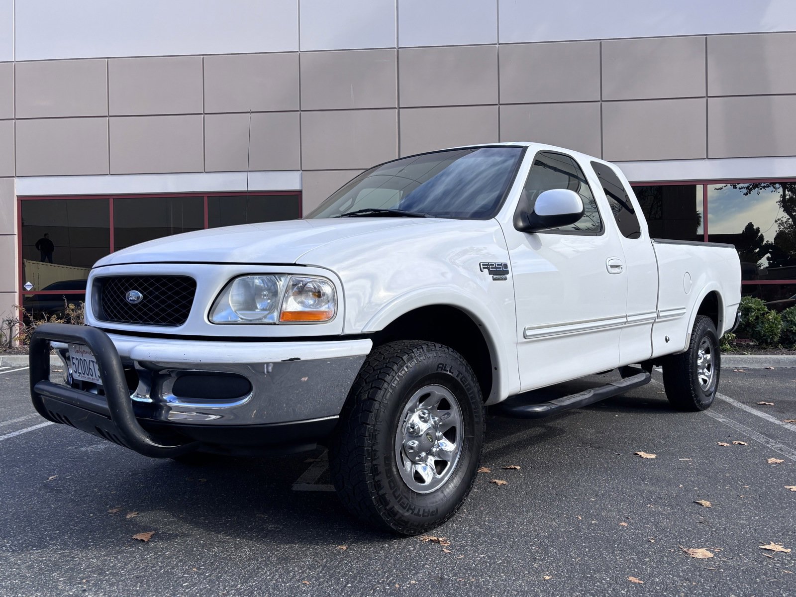 Used 1998 Ford F250 4x4 SuperCab image 1