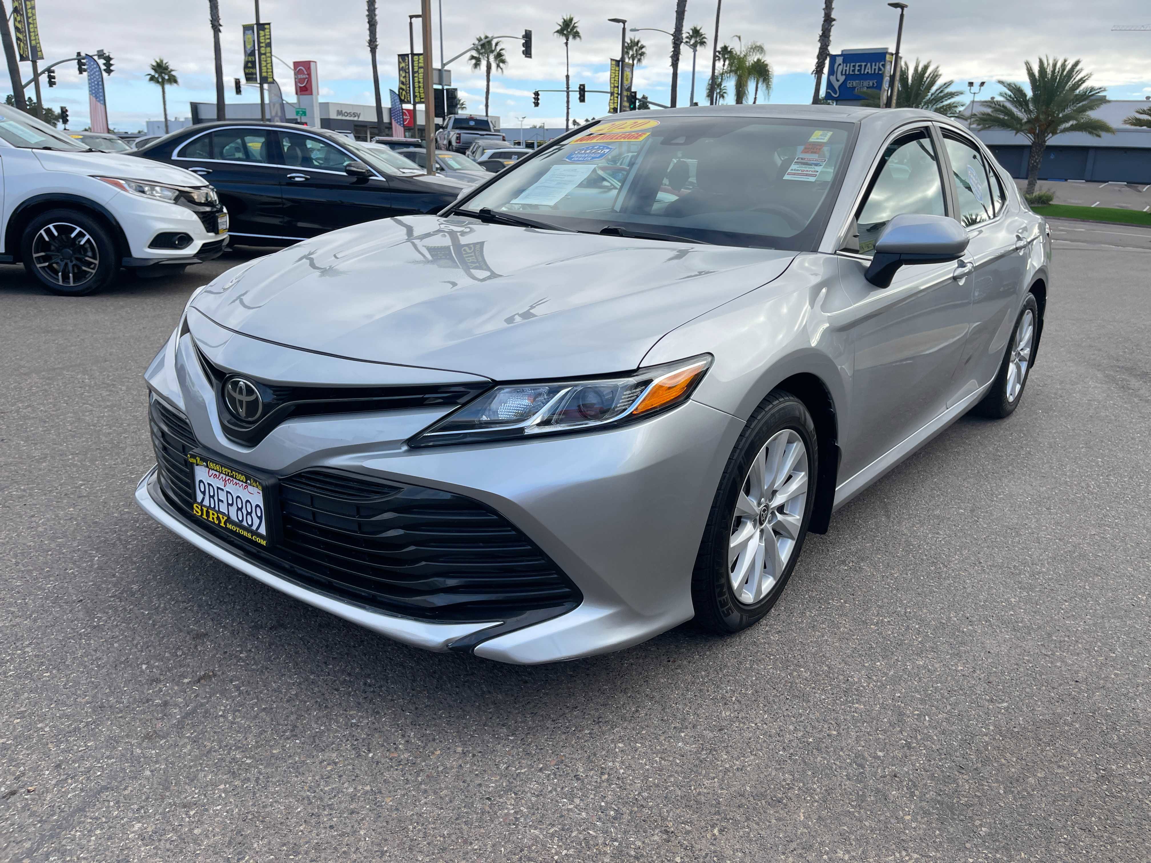 Used 2020 Toyota Camry LE image 7