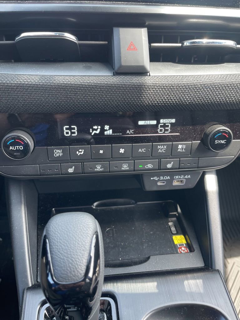 Used 2026 Subaru Outback Limited AWD/4WD image 11