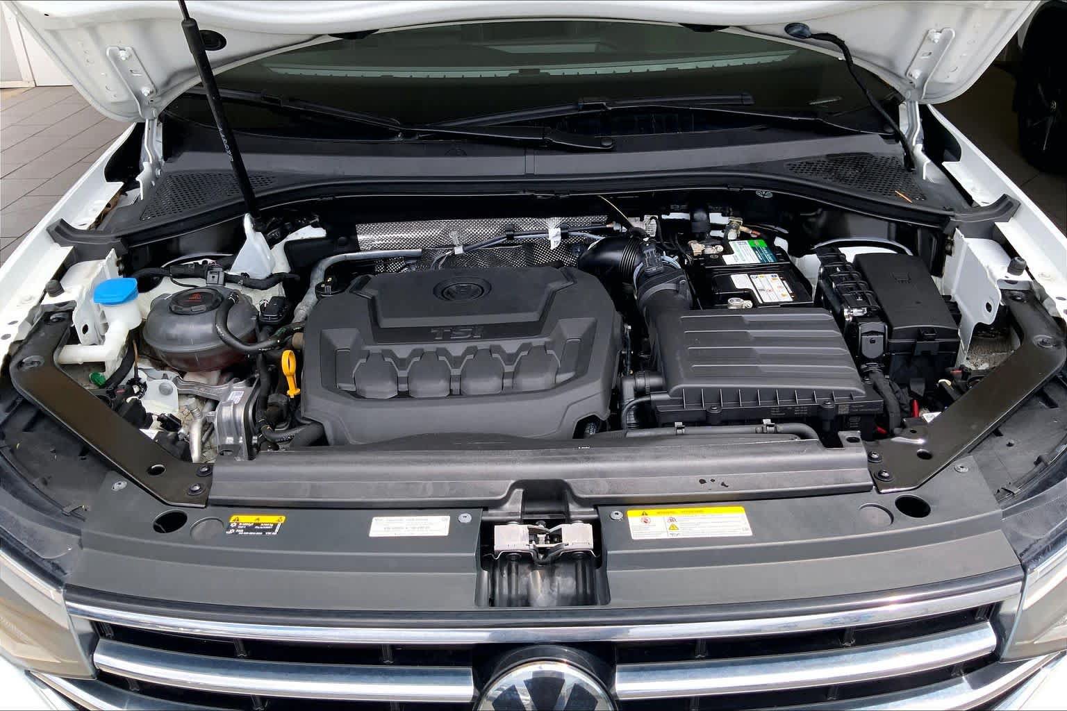 Used 2024 Volkswagen Tiguan SE FWD image 9