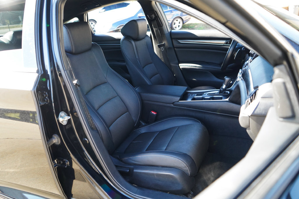 Used 2019 Honda Accord Sport image 13