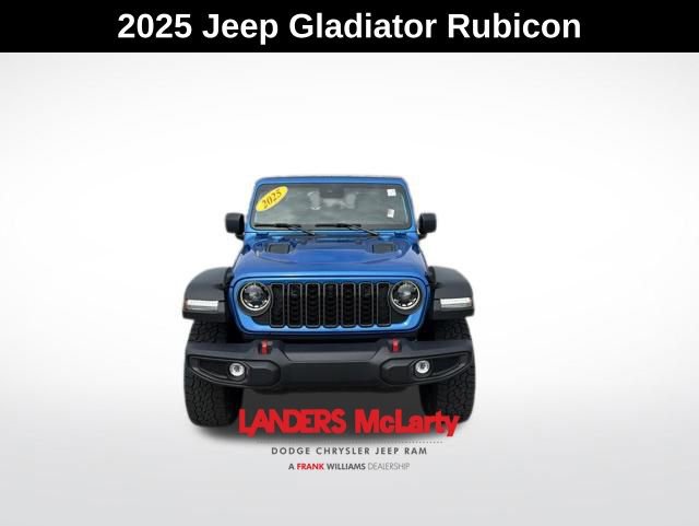 Used 2025 Jeep Gladiator Rubicon w/ Dual Top Group AWD/4WD image 3