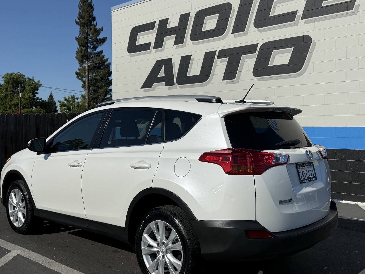 Used 2013 Toyota RAV4 Limited FWD image 29