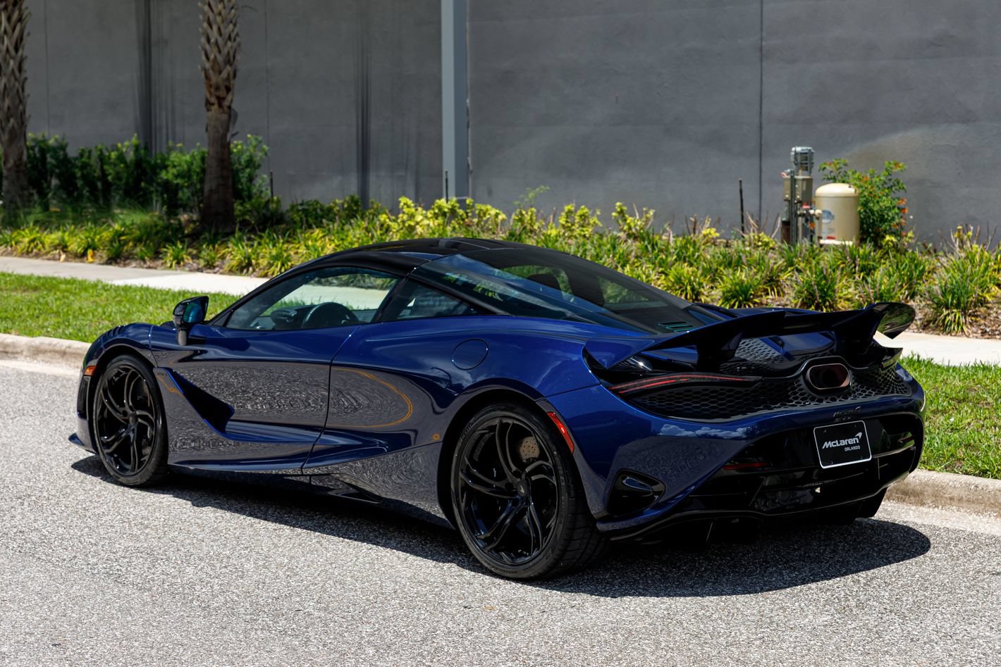Used 2025 McLaren 750S RWD image 26