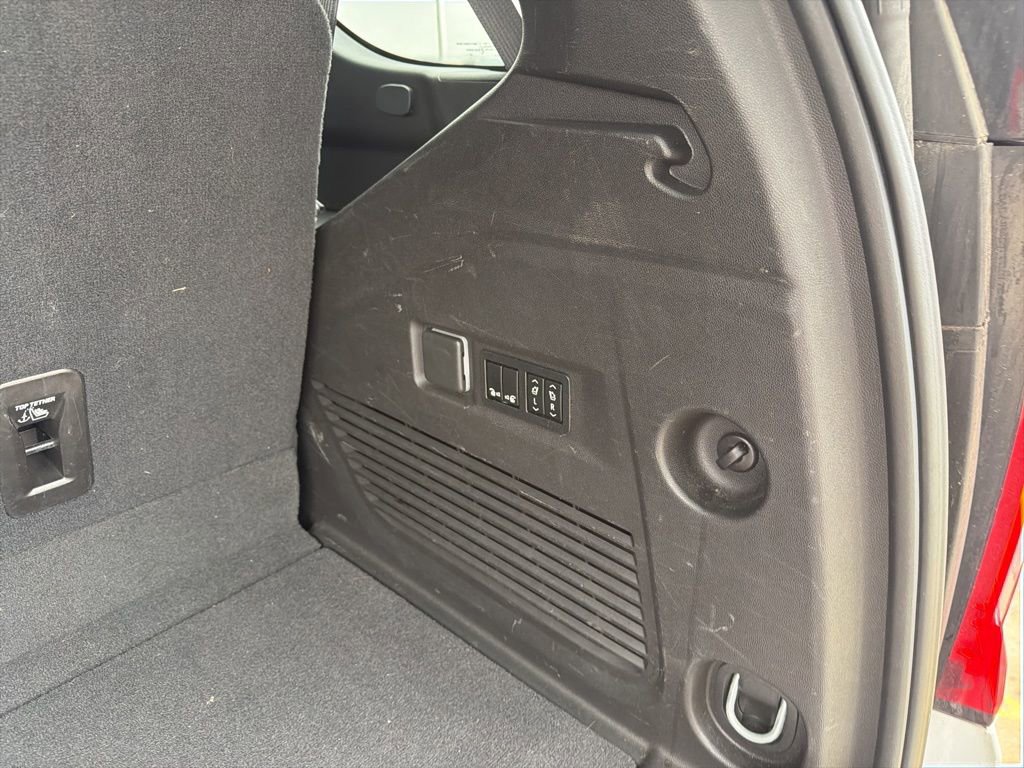 Used 2021 GMC Yukon Denali w/ Denali Ultimate Package image 27