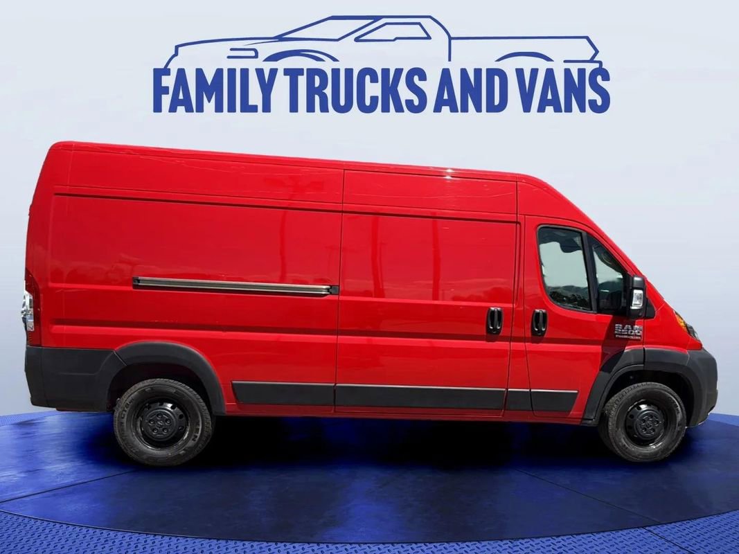 Used 2022 RAM ProMaster 2500 w/ Driver Convenience Group FWD image 5