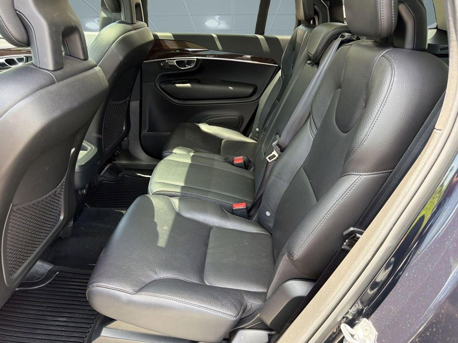 Used 2017 Volvo XC90 T5 Momentum w/ Vision Package FWD image 14