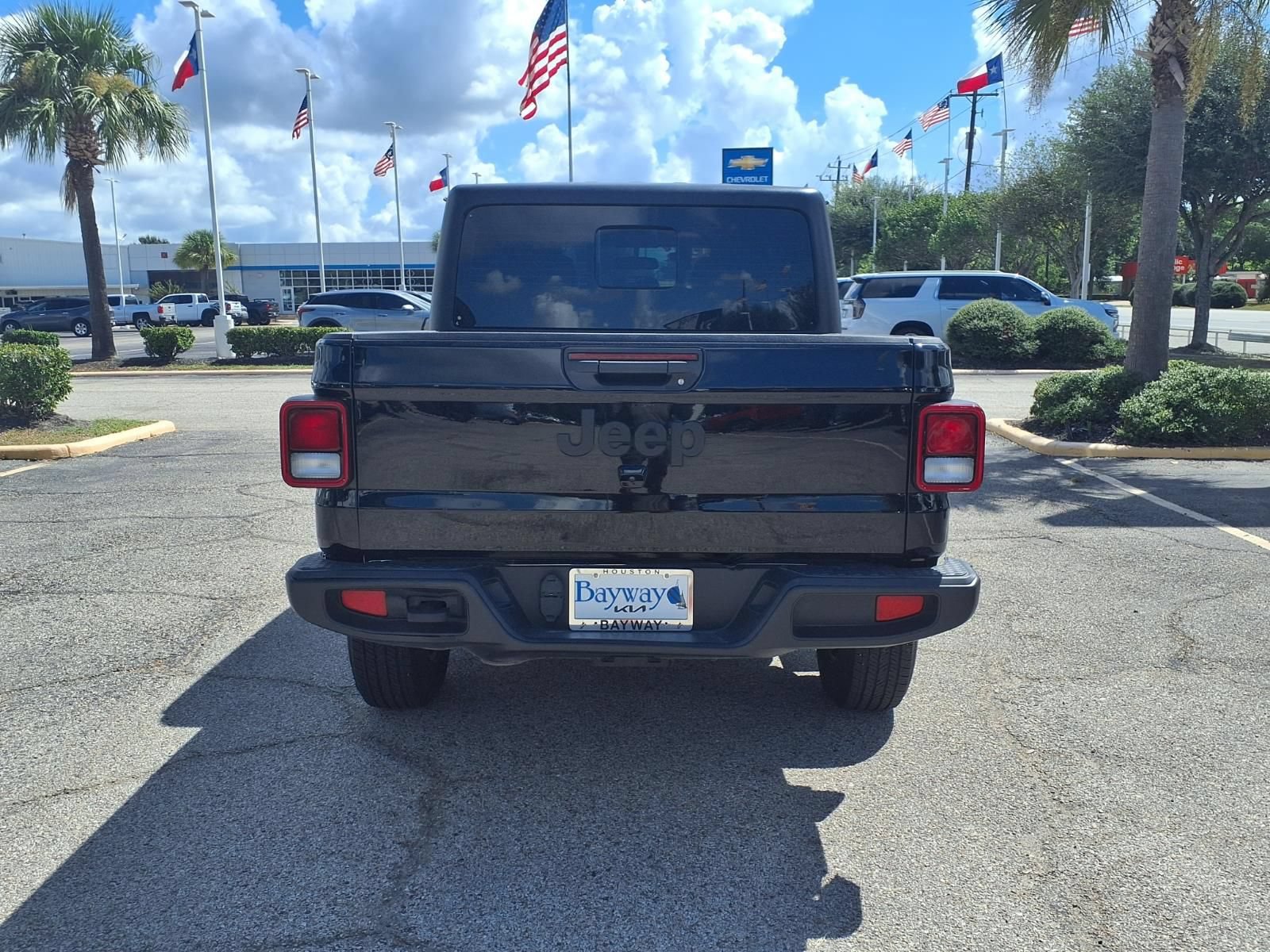 Used 2024 Jeep Gladiator Sport AWD/4WD image 24