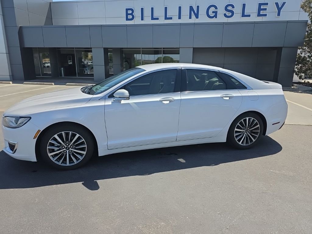 Used 2019 Lincoln MKZ Premiere FWD image 2