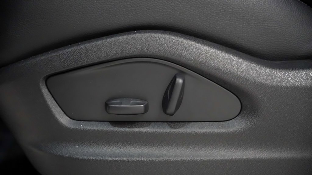 Used 2023 Porsche Cayenne image 23