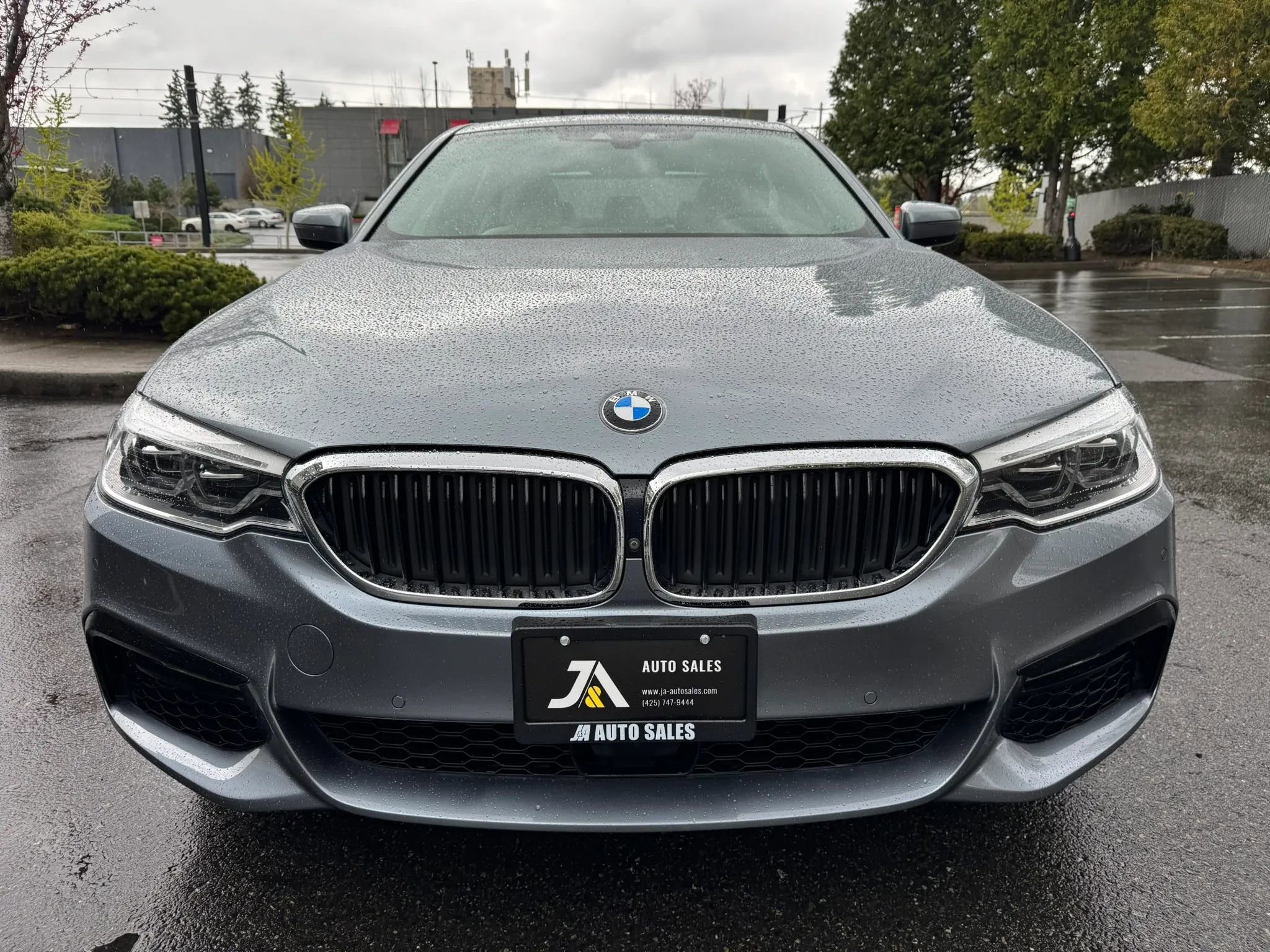Used 2018 BMW 530e xDrive image 3