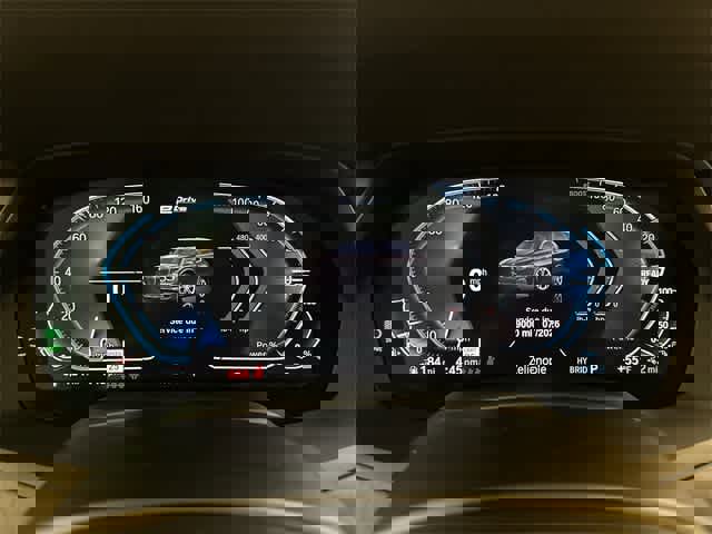 Used 2022 BMW X5 xDrive45e image 7