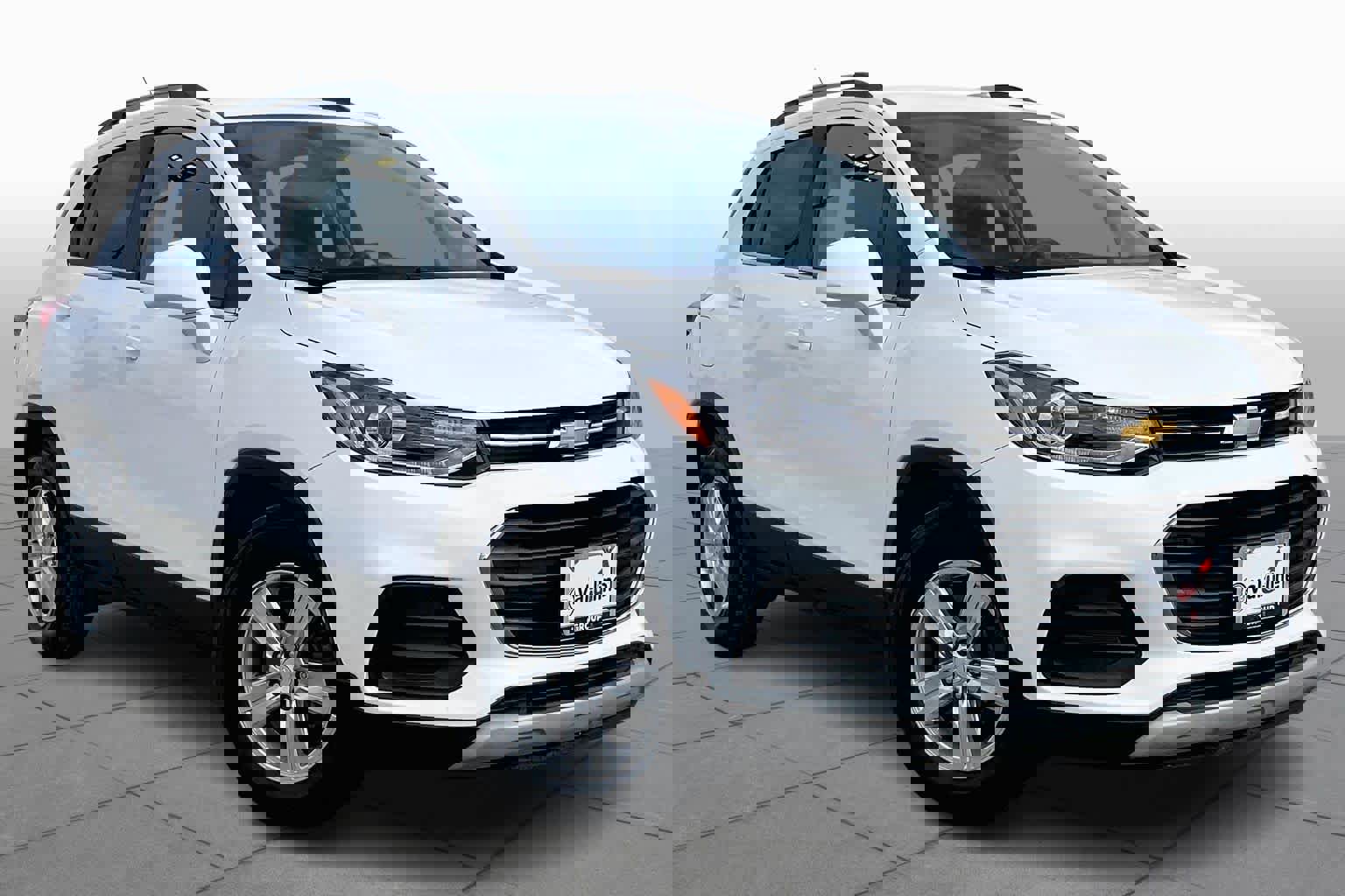 Used 2020 Chevrolet Trax LT image 2