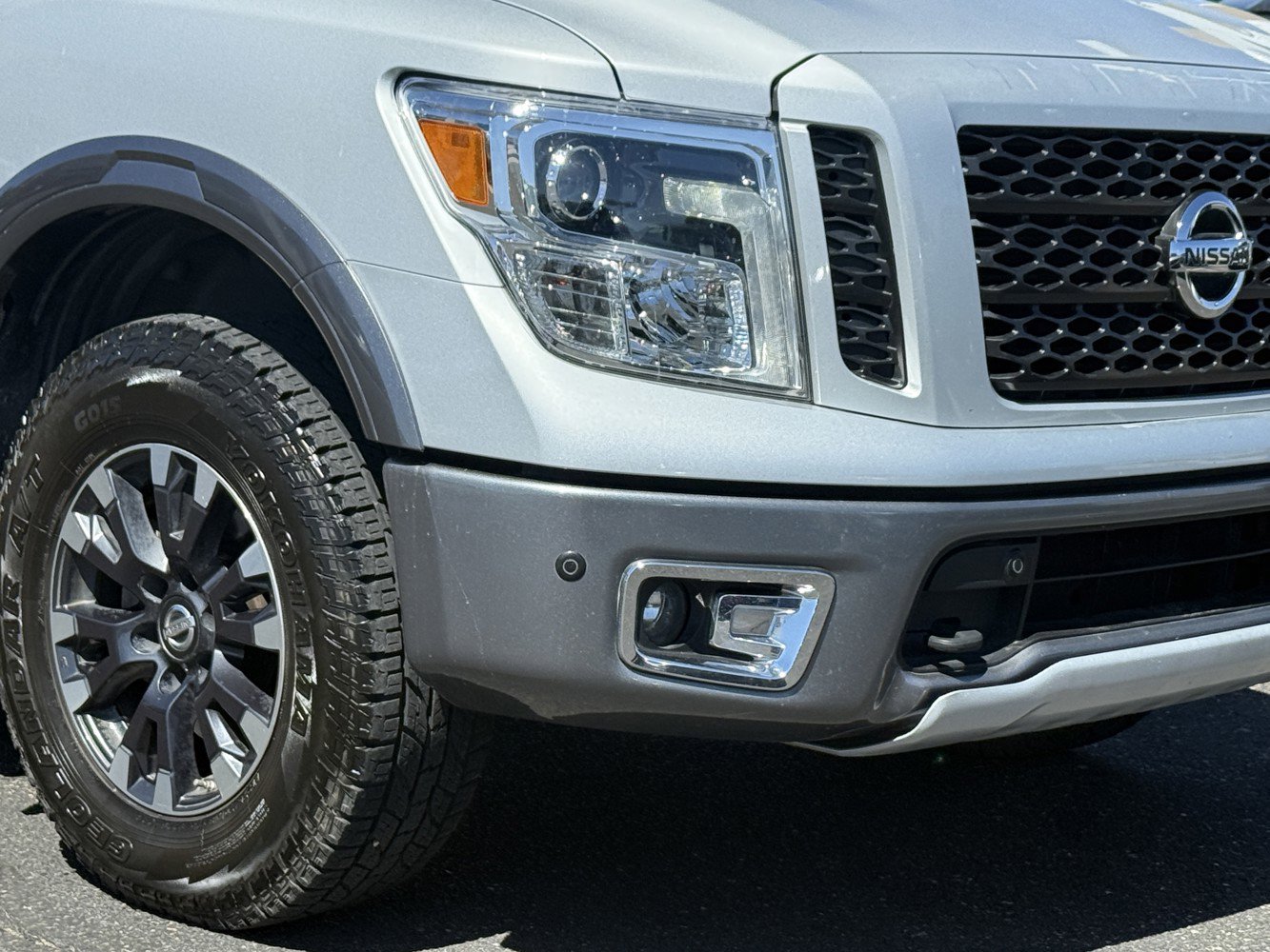 Used 2018 Nissan Titan PRO-4X w/ Pro-4x Utility Package image 2