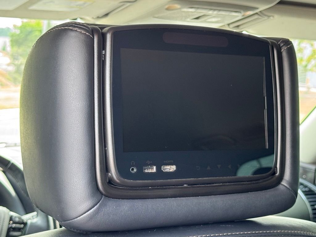 Used 2022 Nissan Armada Platinum w/ Captain's Chairs Package RWD image 39