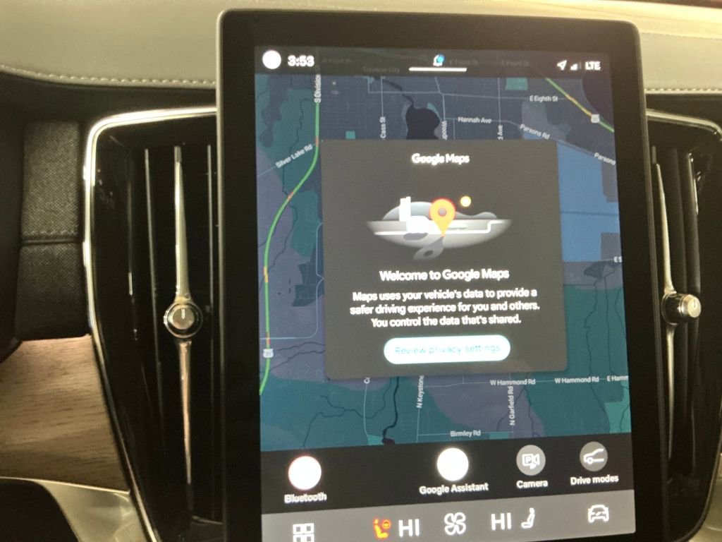 Used 2025 Volvo XC90 B6 Plus w/ Protection Package Premier image 23