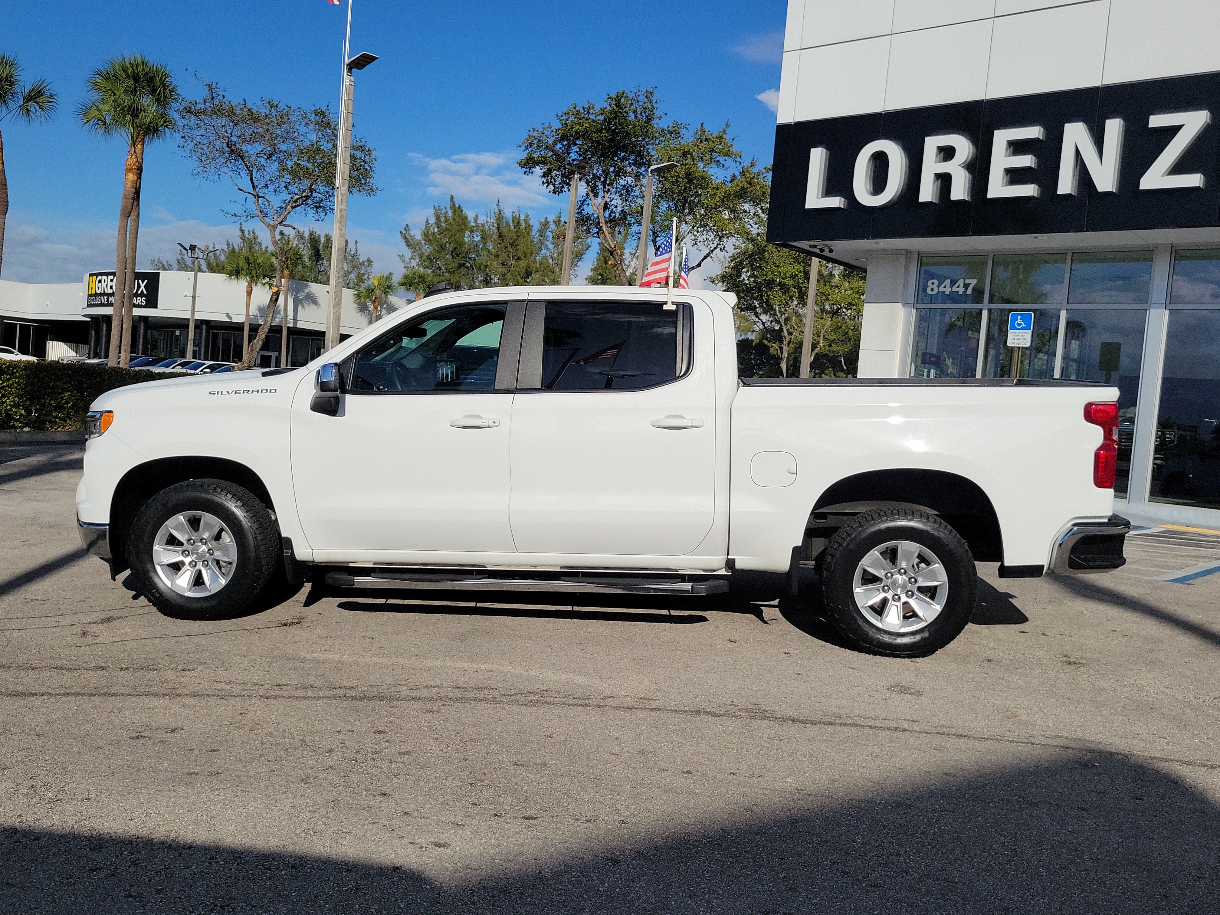 Used 2023 Chevrolet Silverado 1500 LT RWD image 8