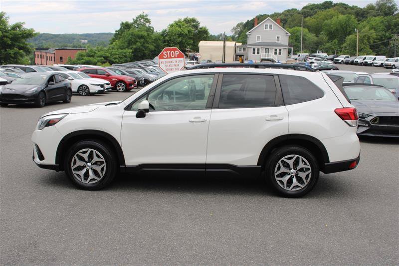Used 2024 Subaru Forester Premium AWD/4WD image 5
