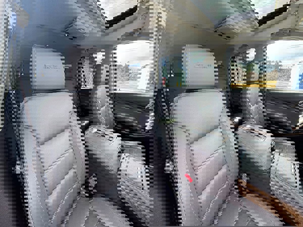 Used 2020 GMC Yukon Denali w/ Denali Ultimate Package AWD/4WD image 22